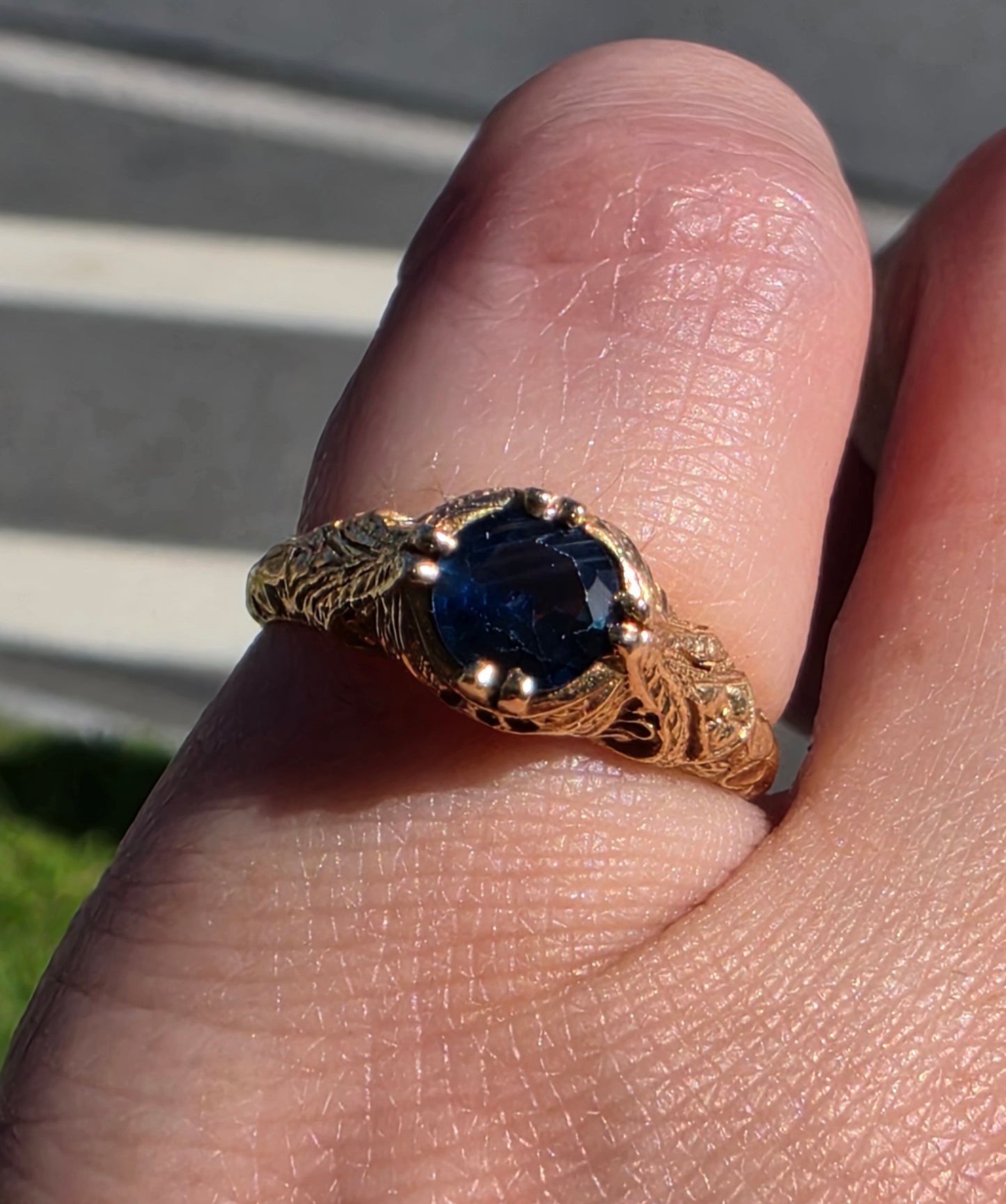 14k Solid Yellow Gold Vintage .50CT Natural Sapphire Solitare Ring
