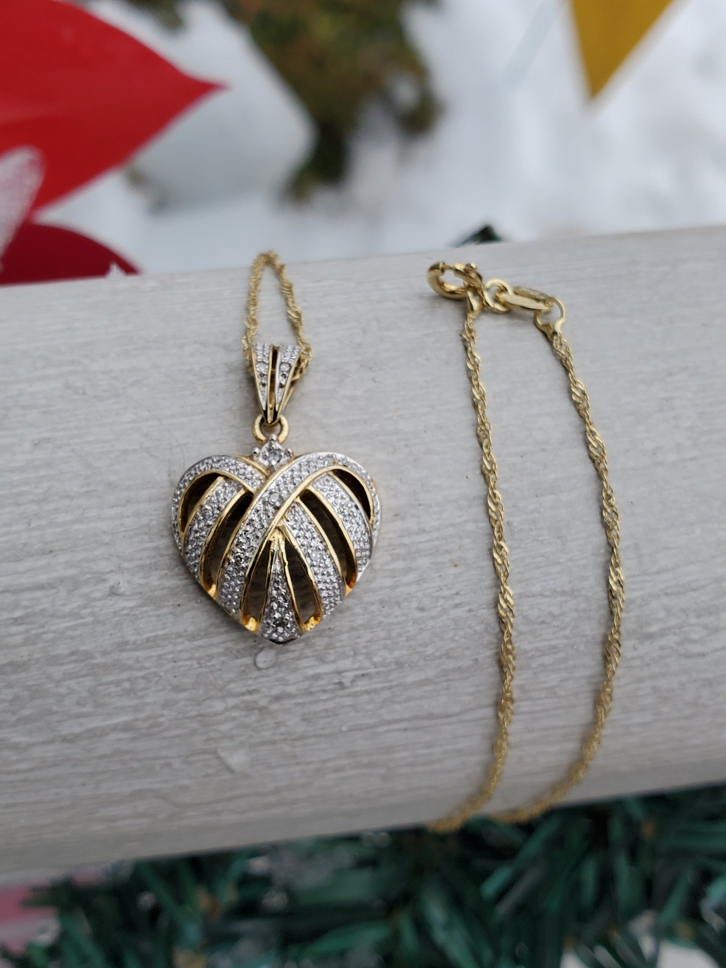 925 Sterling Silver Vermeil Diamond Ribbon Heart Necklace