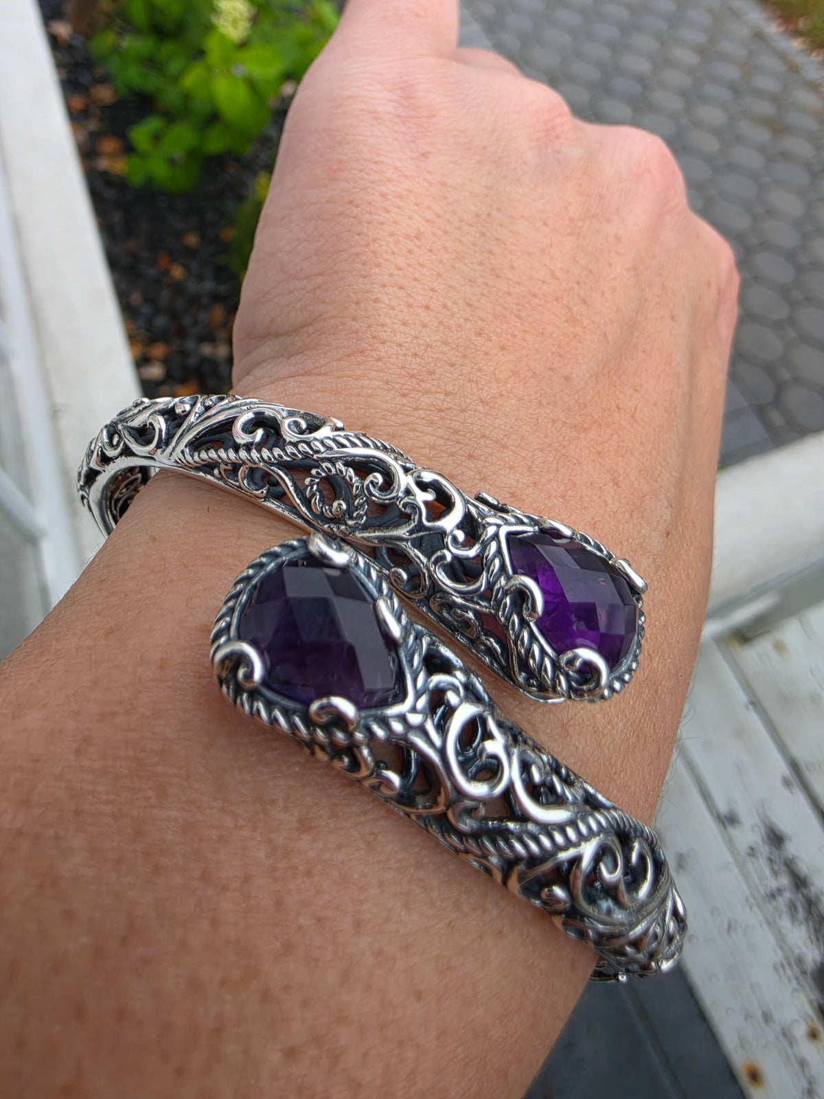 925 Sterling Silver Designer Carolyn  Pollock Roderick Tenorio Openwork Filagre Bypass Amethyst Bangle Bracelet
