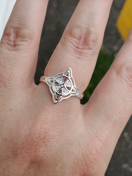 925 Sterling Silver Irish Celtic Knot Ring
