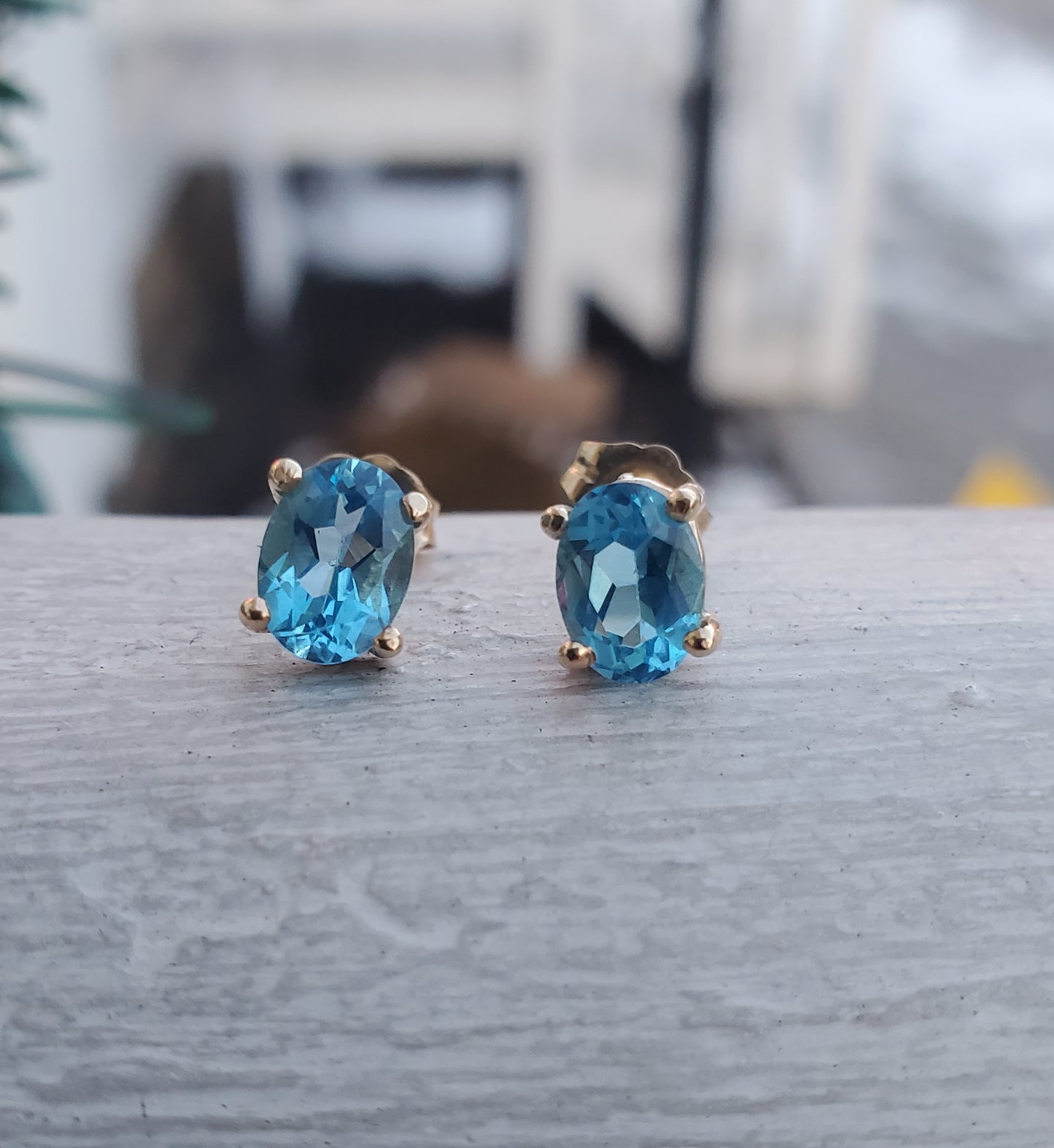 14k Solid Gold 1.00 TCW Oval  Hampton Blue Topaz Stud Earrings