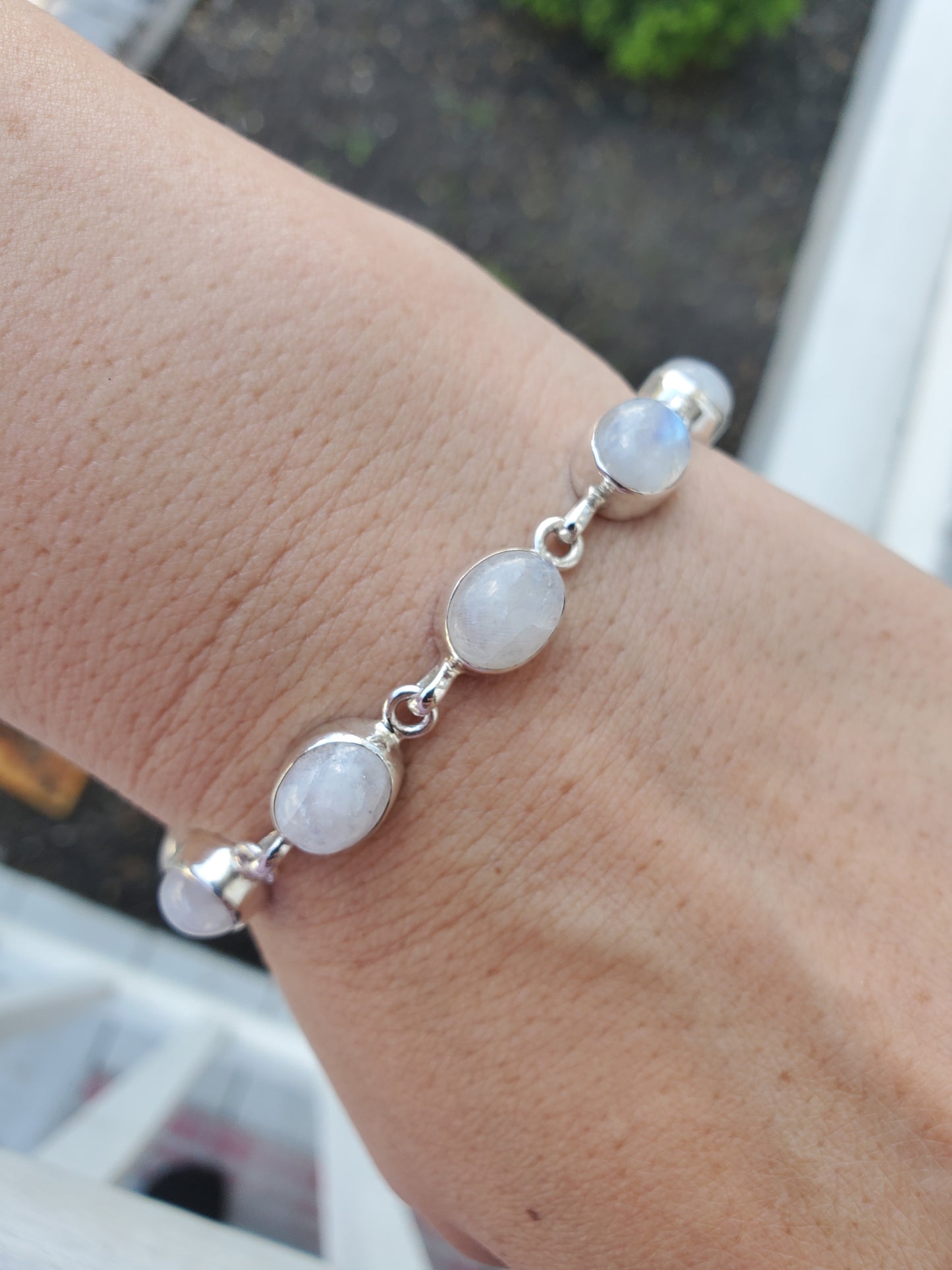 925 Sterling Silver Ladies Bezel Set Moonstone Toggle Bracelet Adj 7"-8"