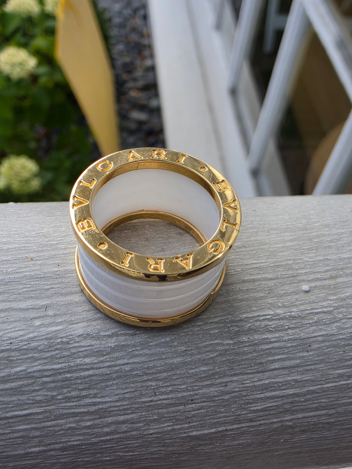 18k Solid Golid & White Ceramic Ladies Designer BVLGARI Band Ring