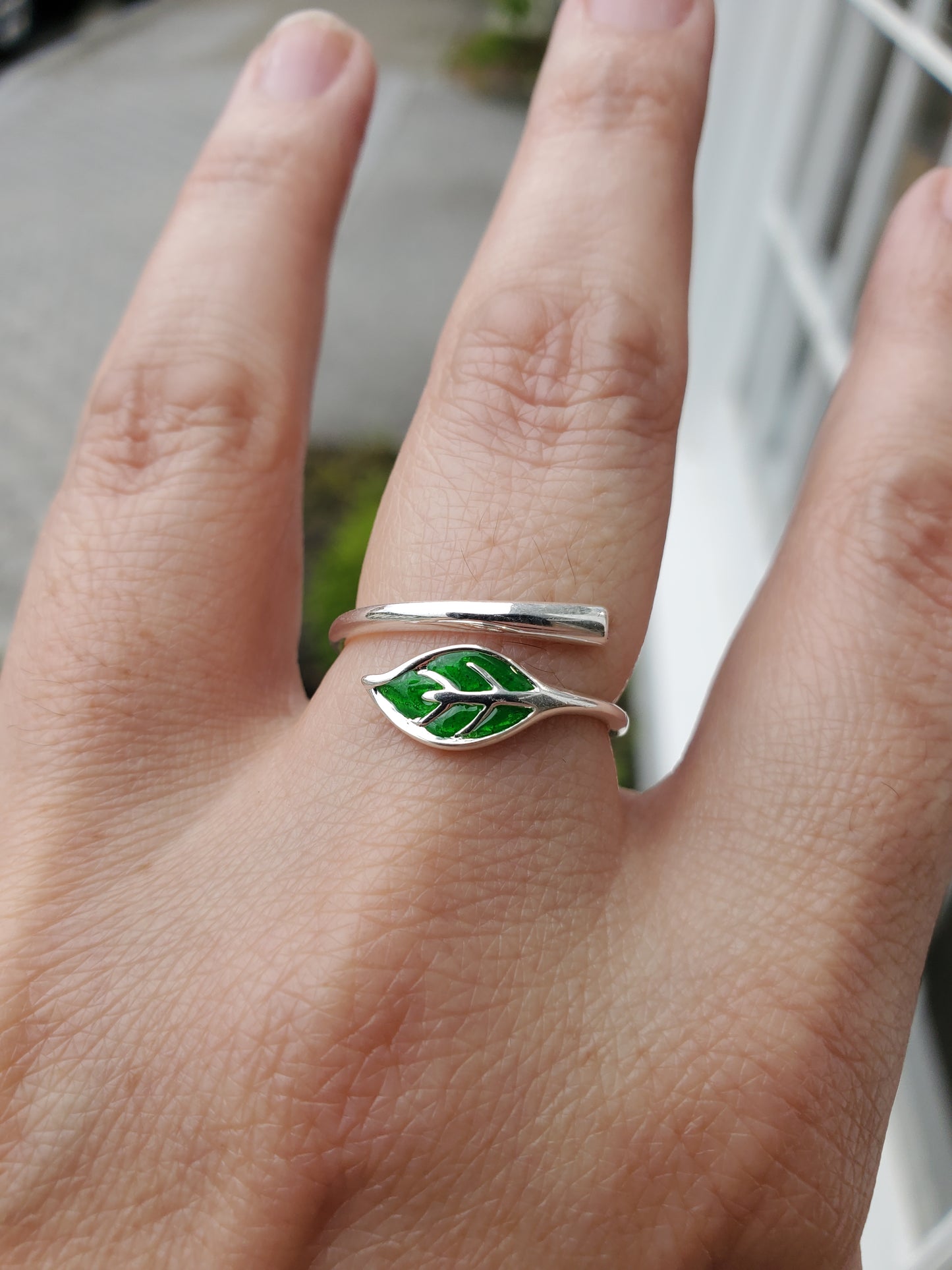 925 Sterling Silver Green Enamel Leaf Ring Nickel Free