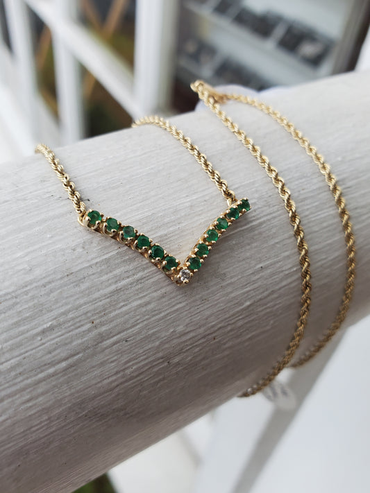 14k Gold Genuine Emerald & Diamond V Necklace w/ solid gold rope chain
