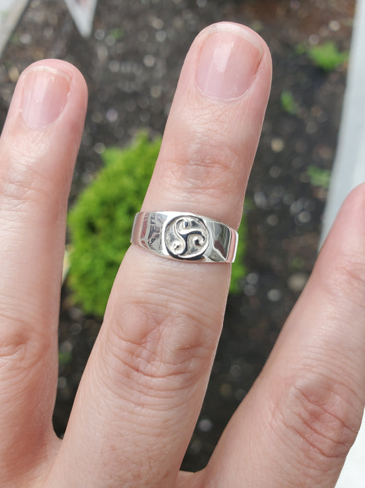 925 Sterling Silver Irish Triskele Knot Adjustable Toe/ Mid-Finger Ring