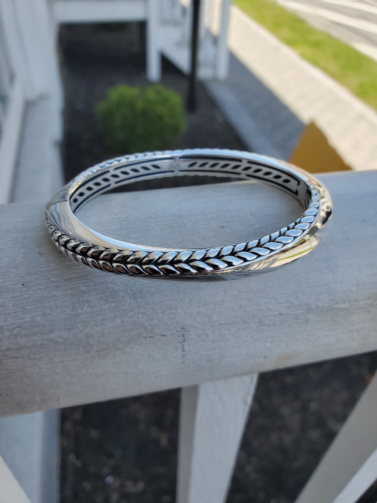 925 Sterling Silver Designer JAI John Hardy Balance & Harmony Twisted Cable High Polished Hinged Bangle Bracelet 7”