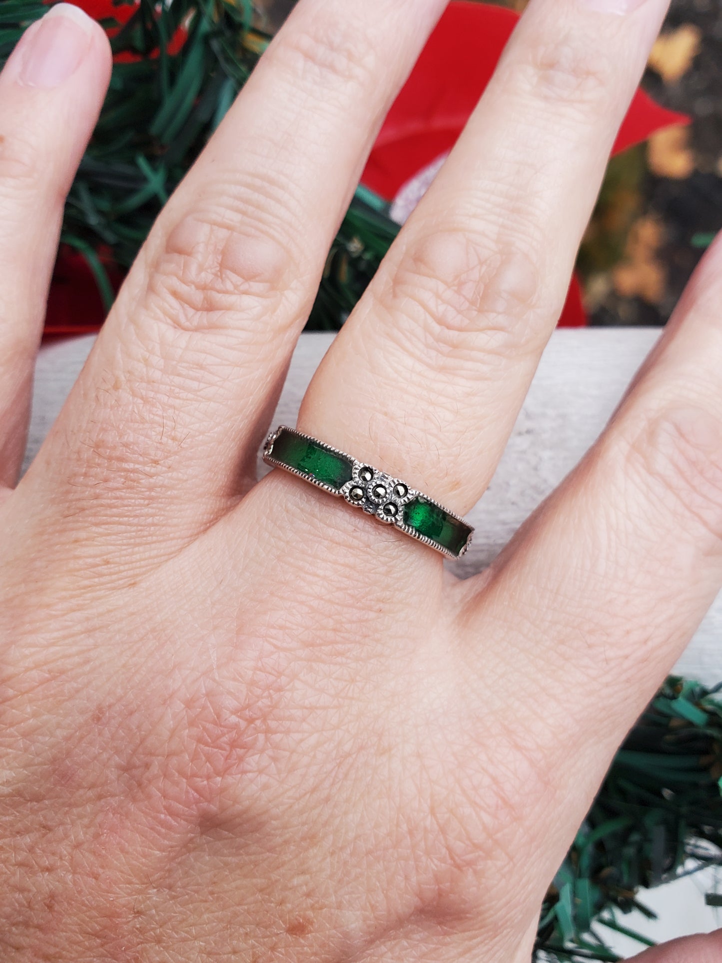 925 Sterling Silver Designer Judith Jack Marcasite & Green Enamel Band Ring