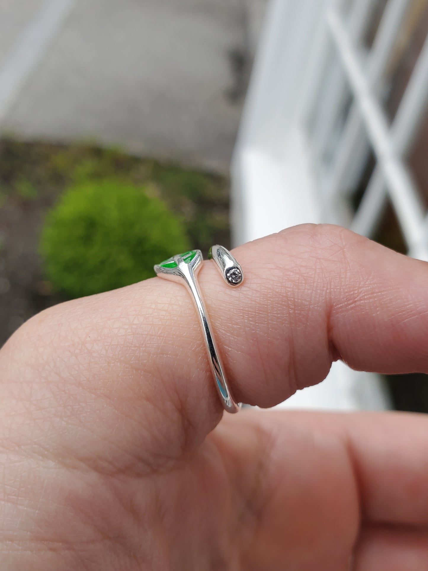 925 Sterling Silver Green Enamel Leaf Ring Nickel Free