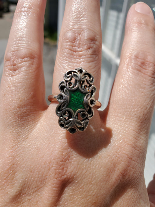 925 Sterling Silver Filagre Green Enamel Shield Ring