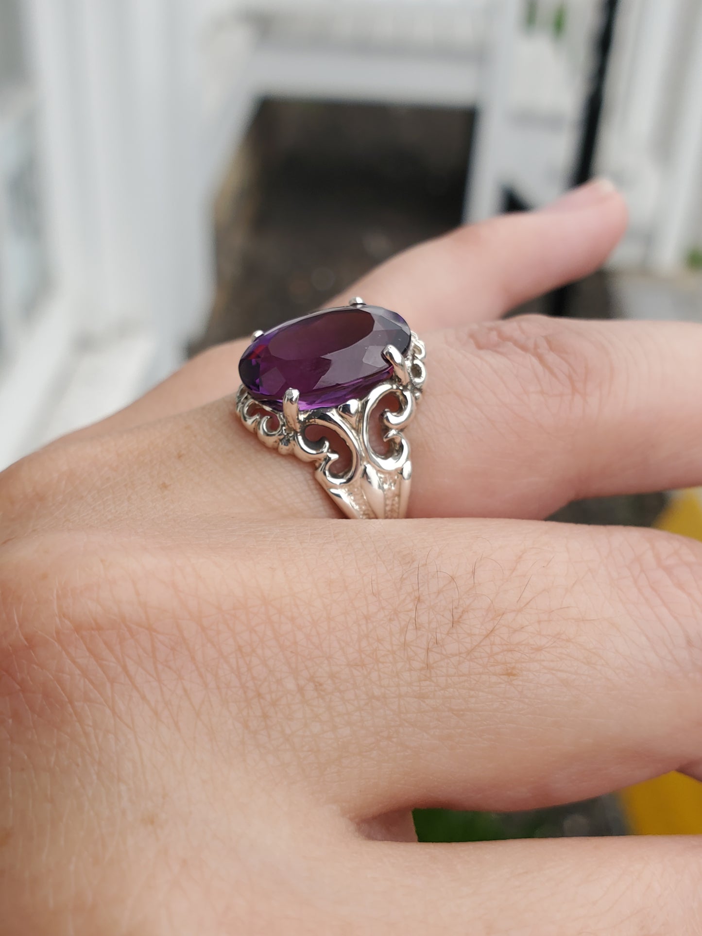925 Sterling Silver 6 ct Oval Amethyst Solitare Ring