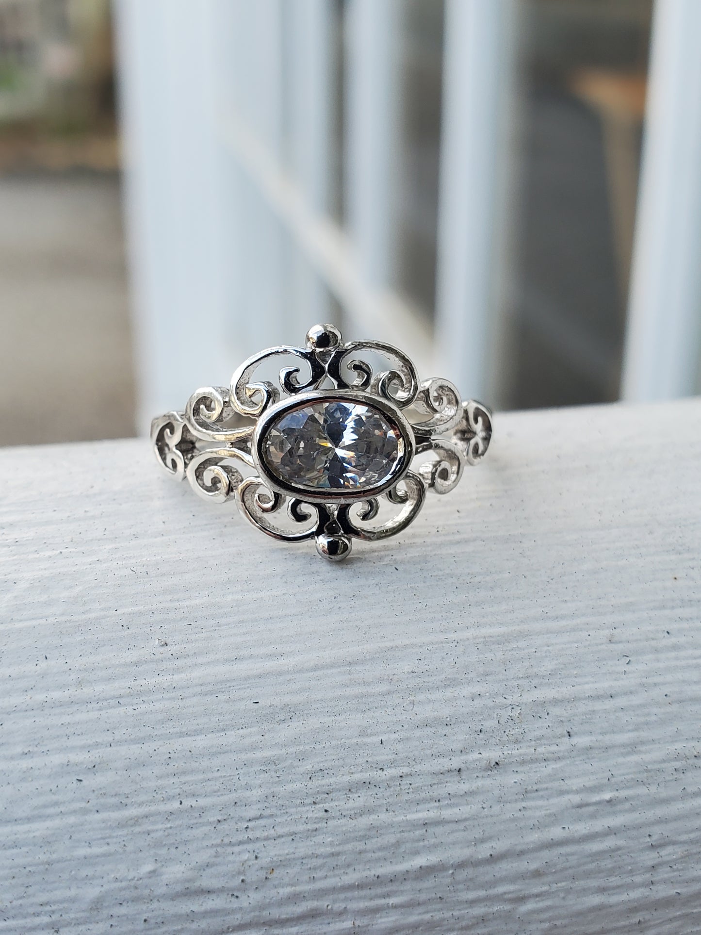 925 Sterling Silver Fancy Filagre Bezel Set Zirconia Solitare Ring