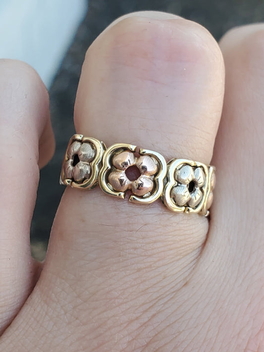 14k Solid Gold Vintage Tri-color Flexible Hawaiian Lei Flower Ring