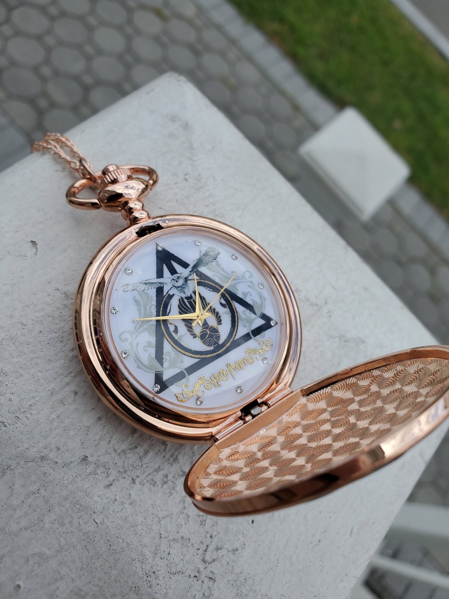 Rose-Plated Stainless Steel Harry Potter Golden Snitch Hogwartz Deathly Hallows Pocketwatch