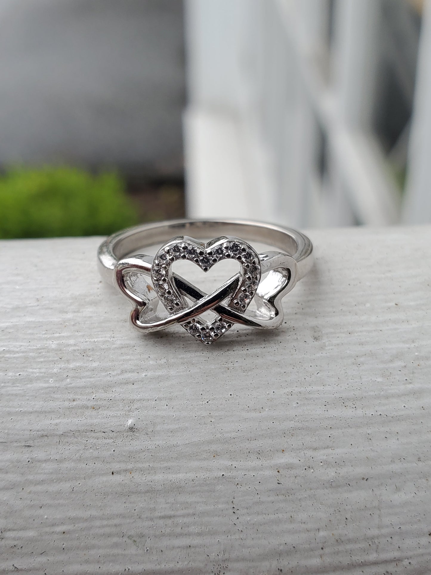 925 Sterling Silver Interlocking Love Hearts Ring