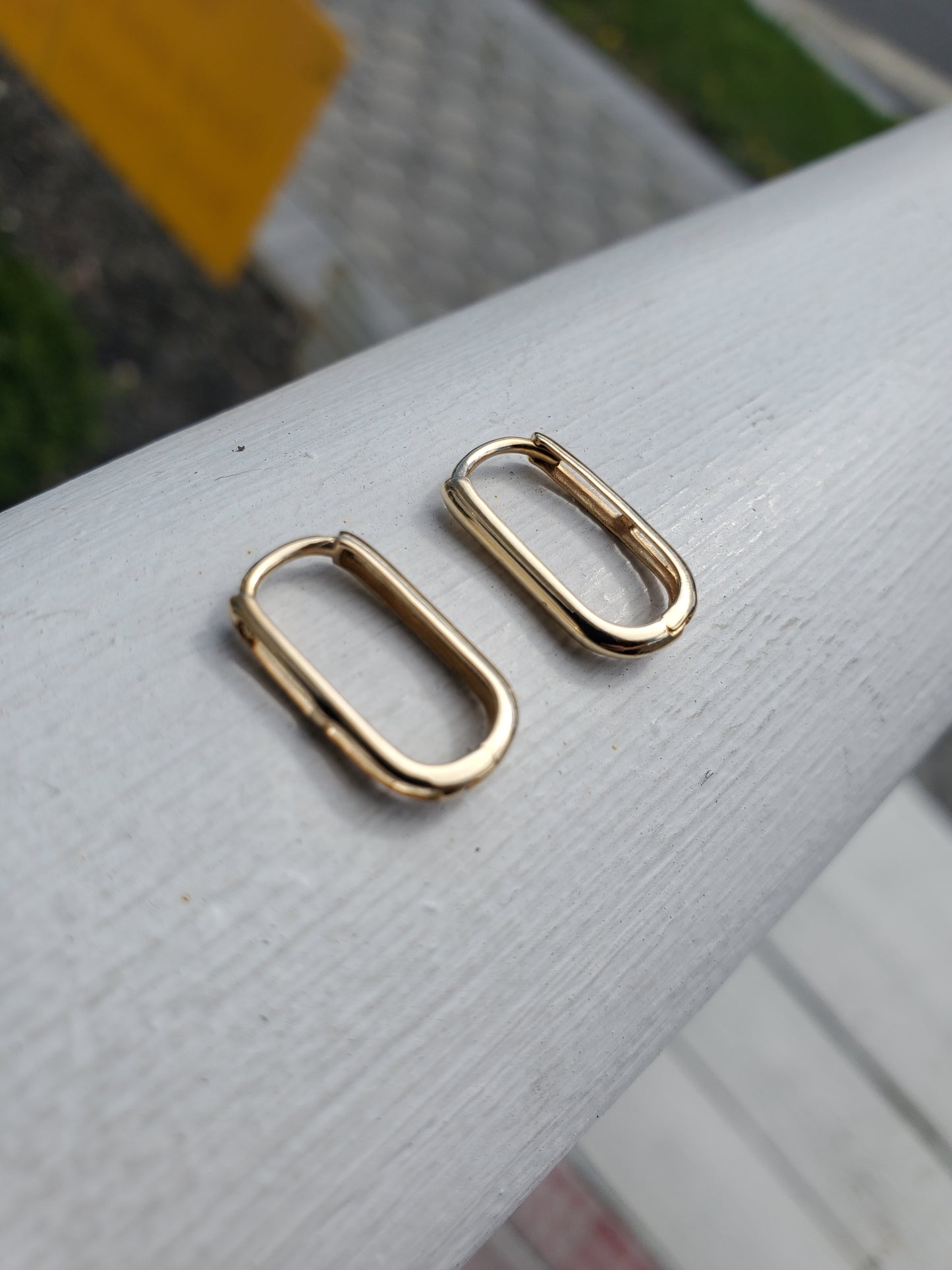 14k Solid Gold Hi-Polish Paperclip Huggie Hoop Earrings