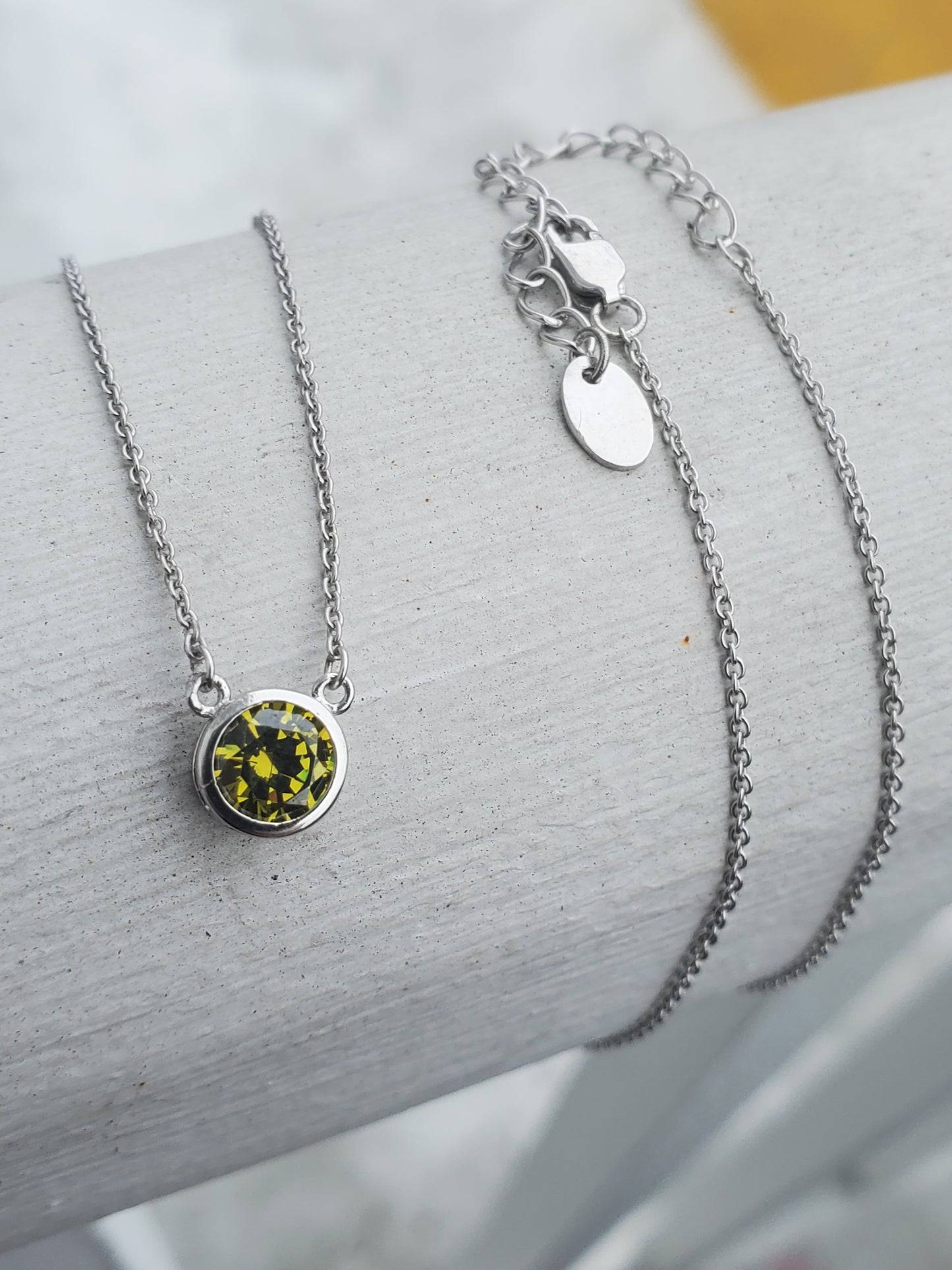 925 Sterling Silver Petitie 1ct Dark Green Bezel Set Zirconia CZ Necklace