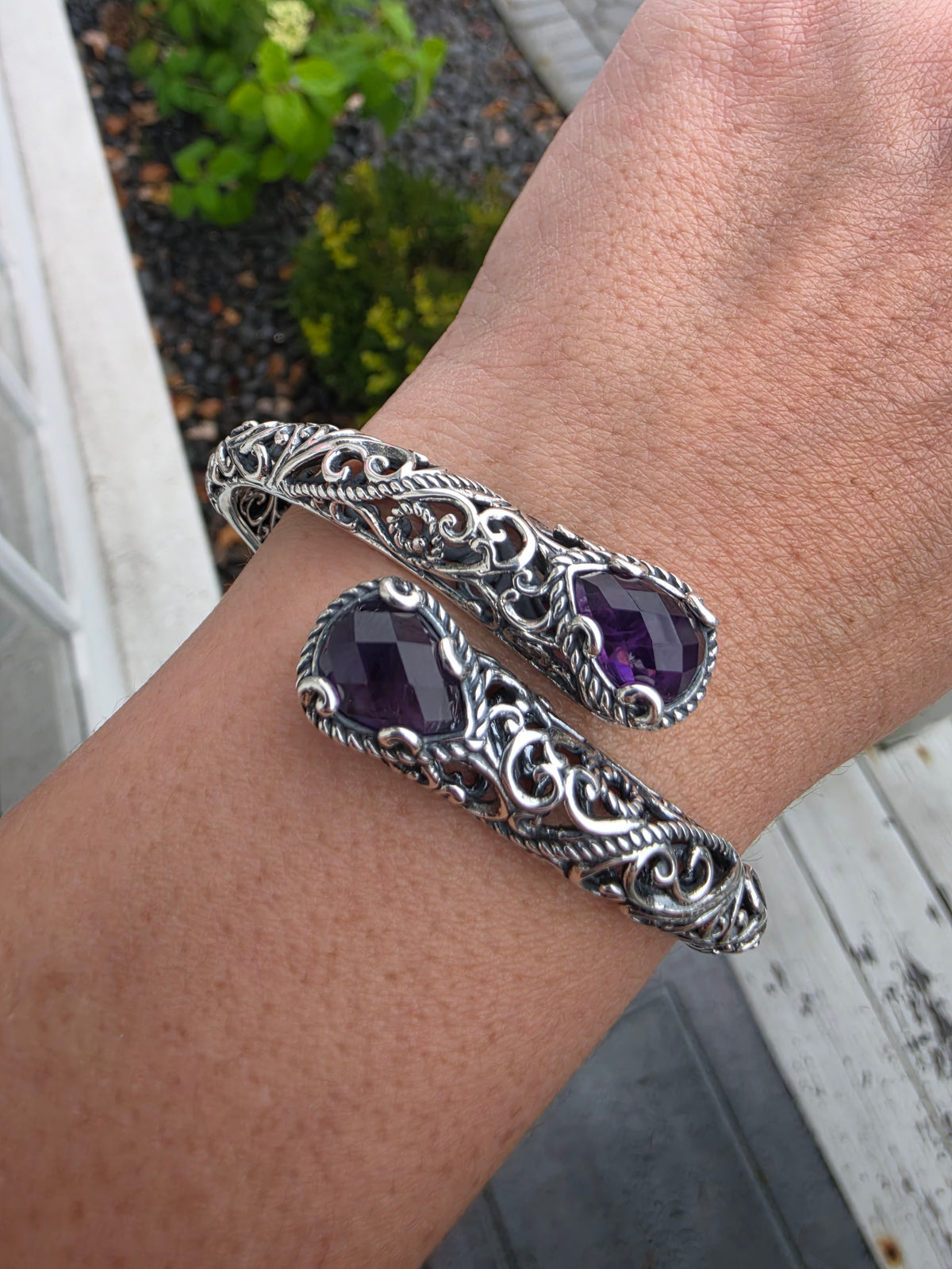 925 Sterling Silver Designer Carolyn  Pollock Roderick Tenorio Openwork Filagre Bypass Amethyst Bangle Bracelet