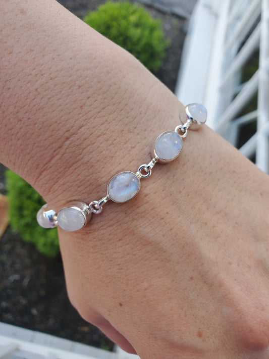925 Sterling Silver Ladies Bezel Set Moonstone Toggle Bracelet Adj 7"-8"