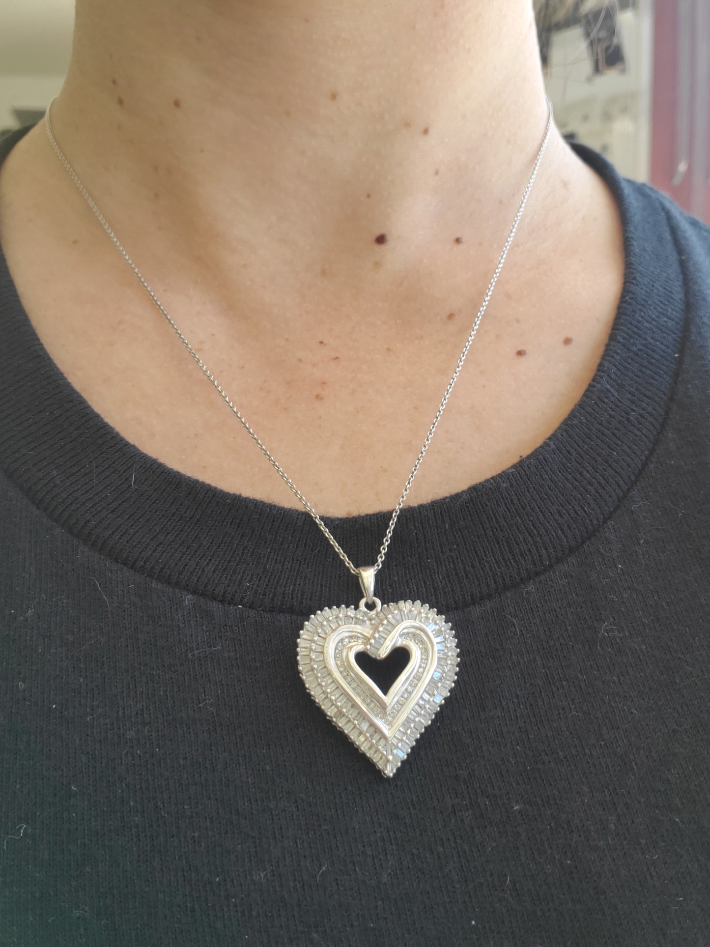 925 Sterling Silver 1.50 tcw Natural Heart ❤️ Wreath Necklace