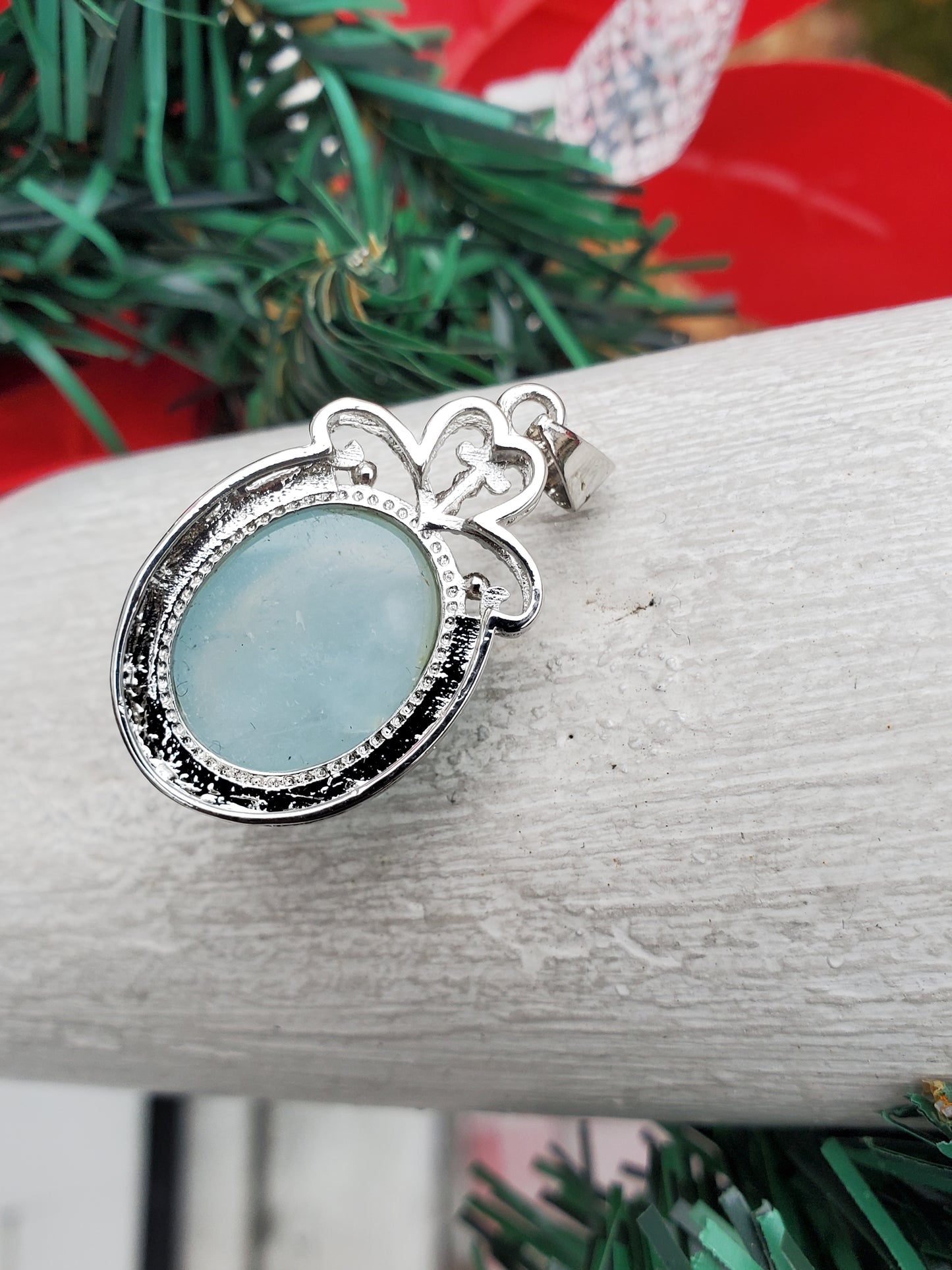 925 Stering Silver 25 tcw Icy Jade Oval Pendant