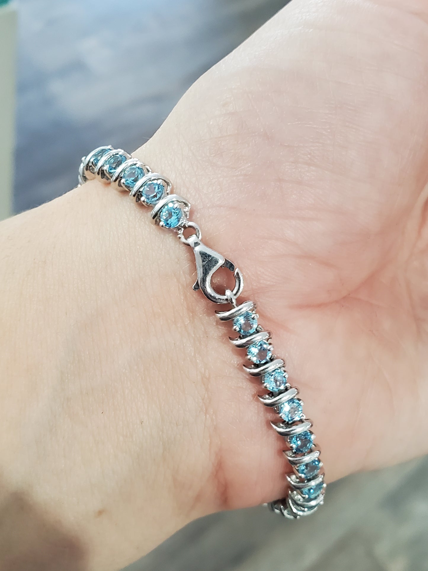 925 Sterling Silver 6tcw Sky Blue Topaz S Design Bracelet