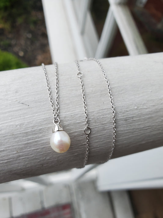 925 Sterling Silver 8mm Freshwater Pearl Solitare Drop Necklace