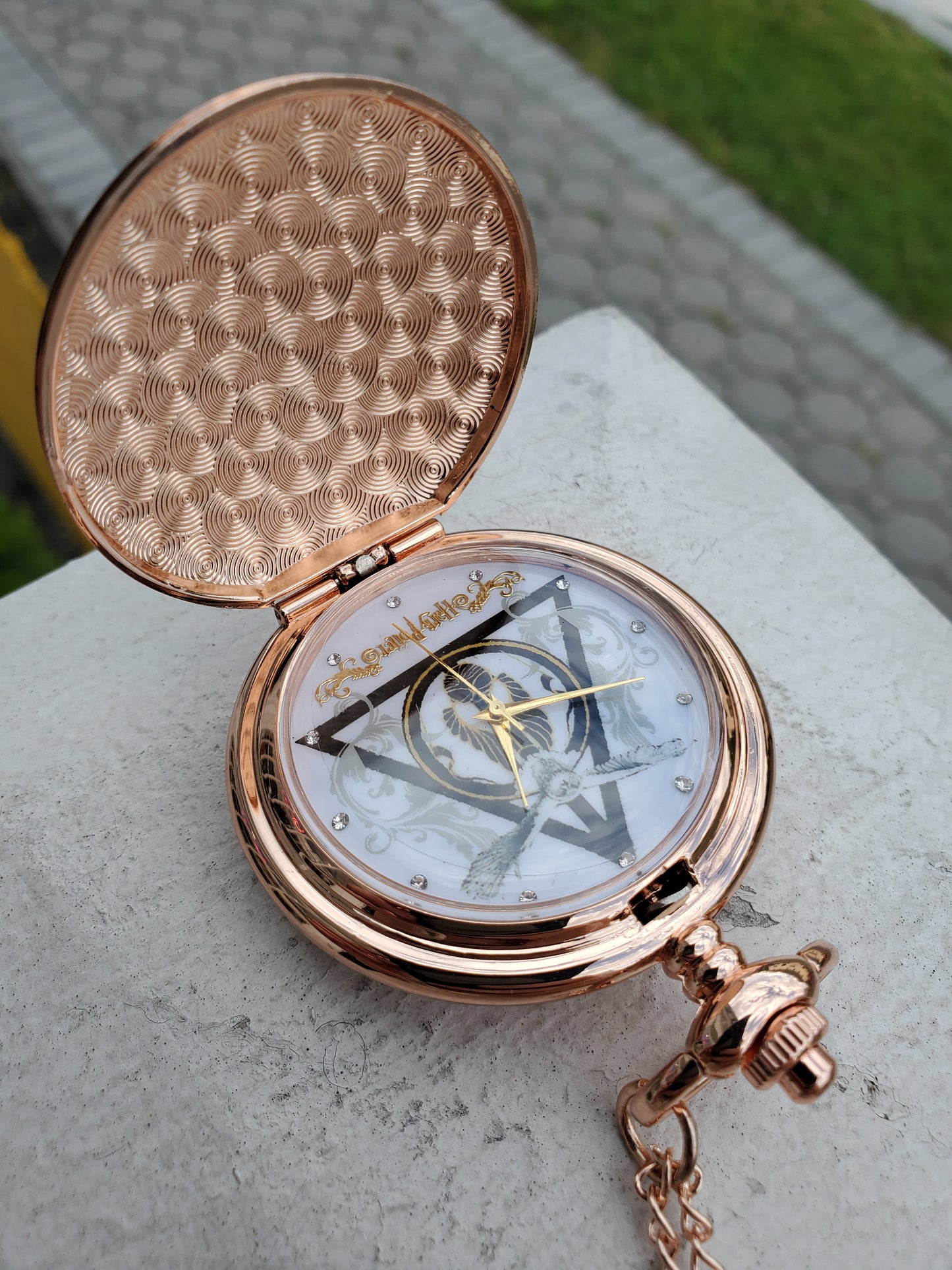 Rose-Plated Stainless Steel Harry Potter Golden Snitch Hogwartz Deathly Hallows Pocketwatch