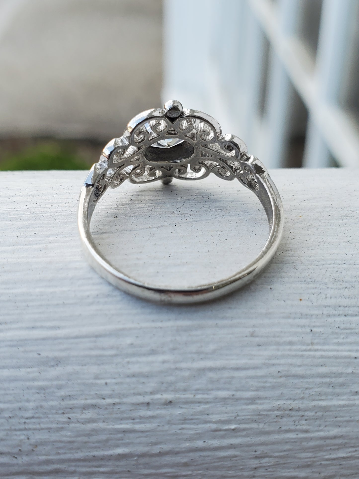 925 Sterling Silver Fancy Filagre Bezel Set Zirconia Solitare Ring
