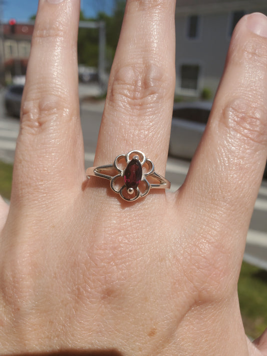 925 Sterling Silver Rhodolite Garnet Marquise Solitare Ring