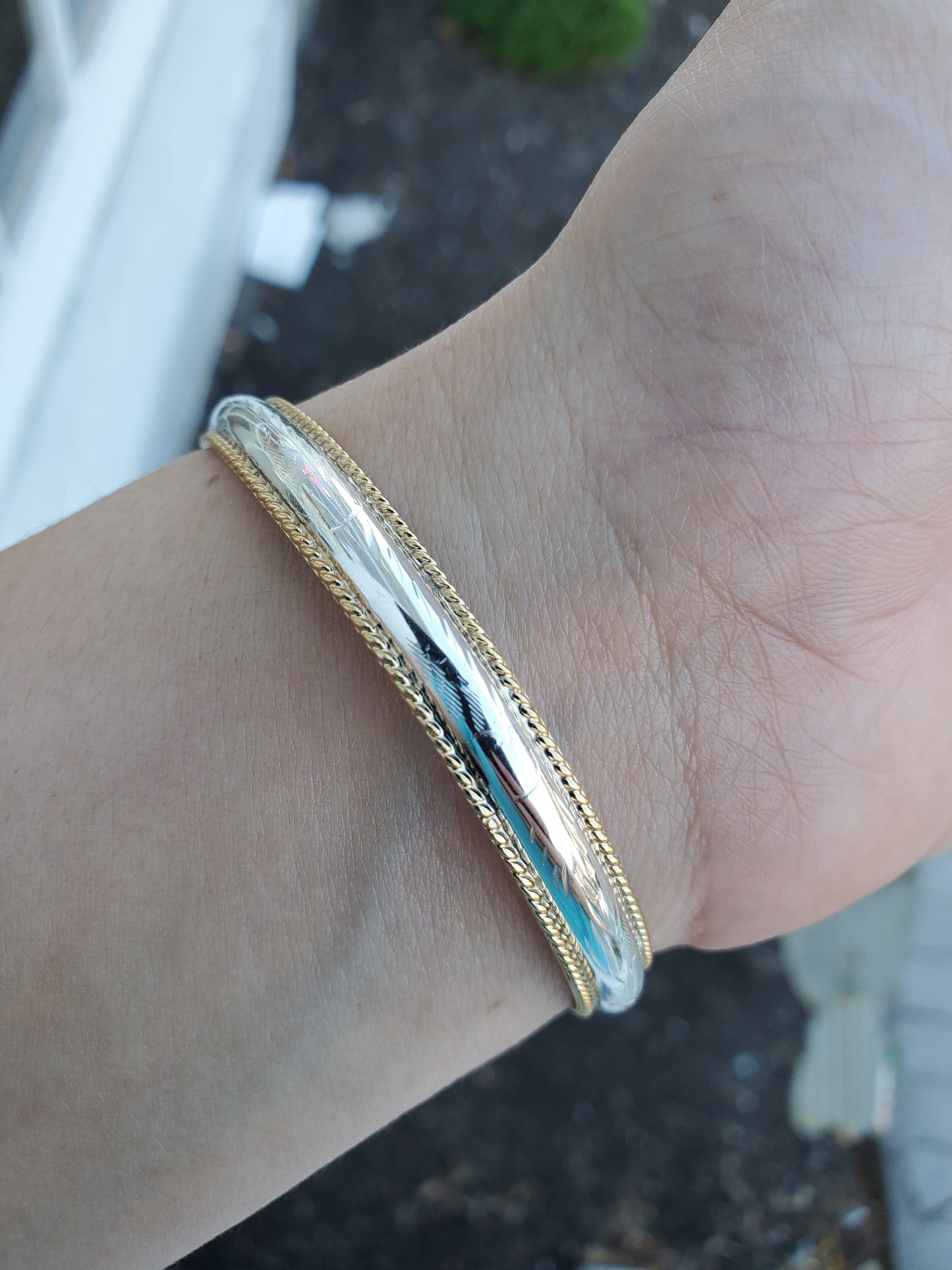 925 Sterling Silver 2-Tone Vermeil Textured Edge Diamond Cut Bangle Bracelet