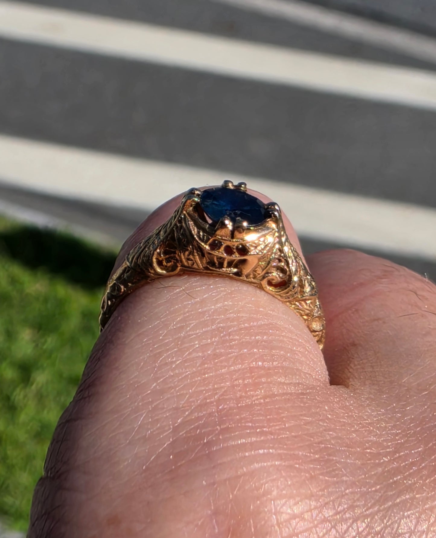 14k Solid Yellow Gold Vintage .50CT Natural Sapphire Solitare Ring