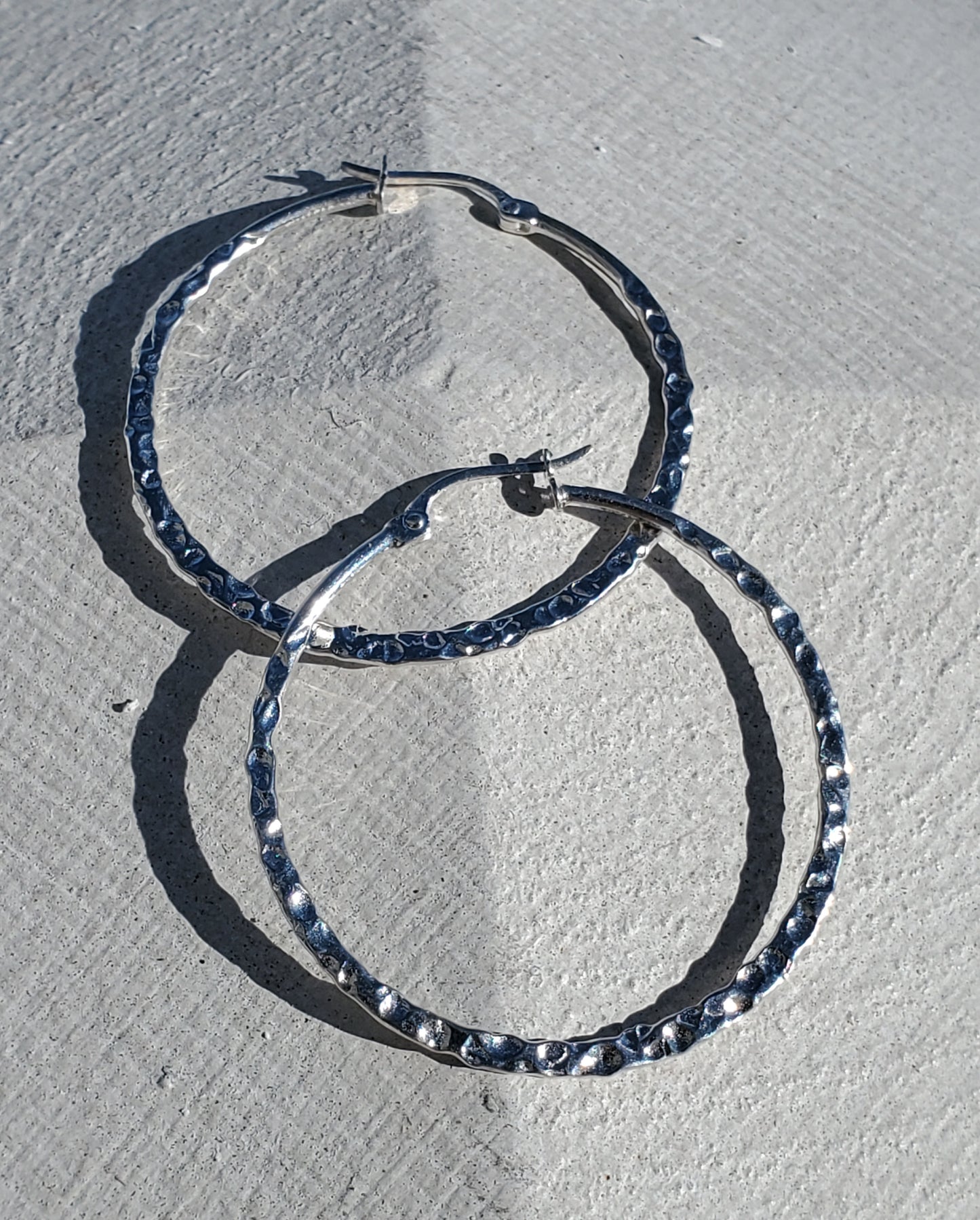 925 Sterling Silver 35mm Hammered Design Lightweight Hoop Earrings