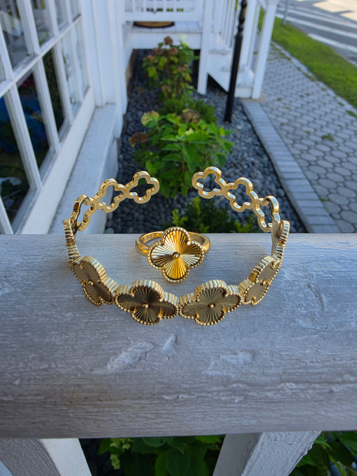 Gold Plated Sparkling Clover Ring & 7" Bangle bracelet set