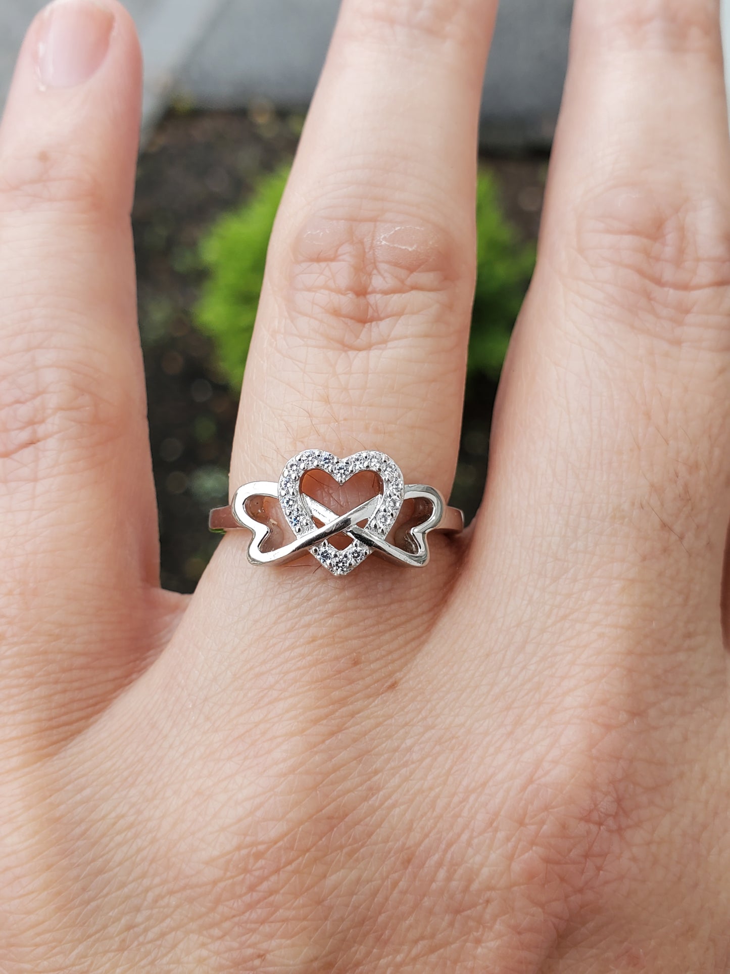925 Sterling Silver Interlocking Love Hearts Ring