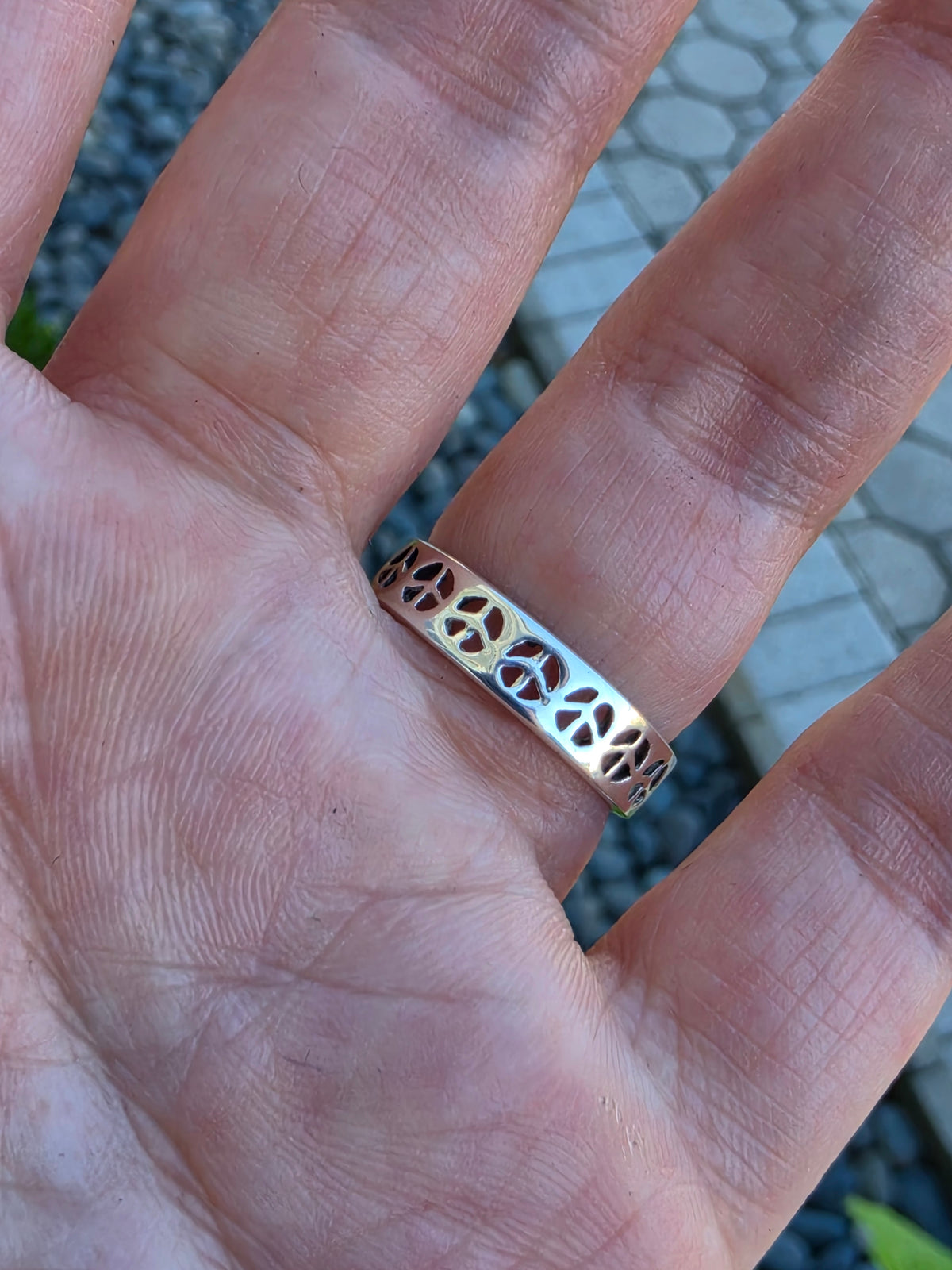 925 Sterling Silver Eternity Peace Sign Band Ring
